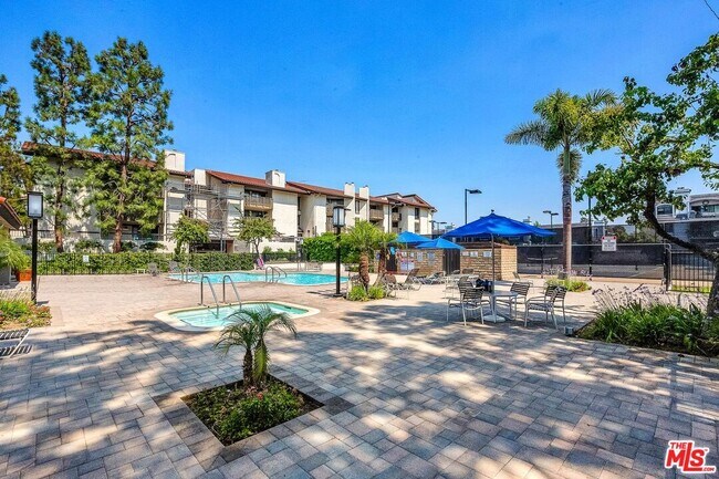 Building Photo - 8600 Tuscany Ave