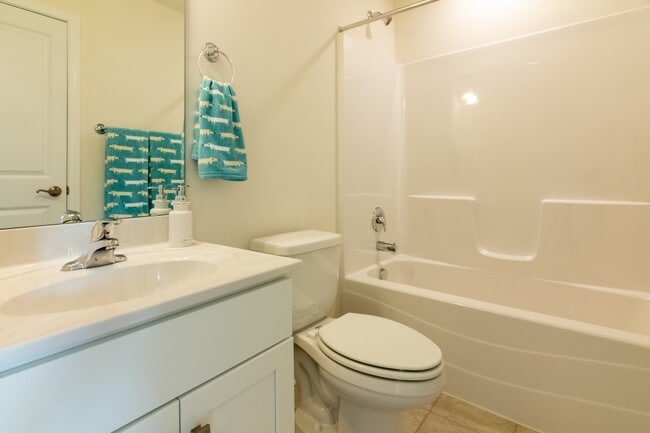 Building Photo - 1085 Balsam Ln