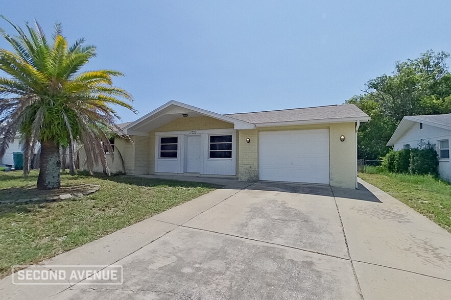 Building Photo - 11725 Meadow Dr