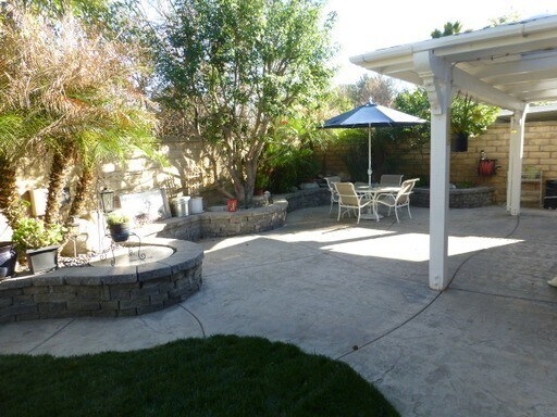 Building Photo - Valencia 4 Bedroom Home for Rent.