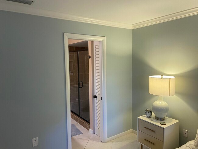 Building Photo - 800 Coquina Ln