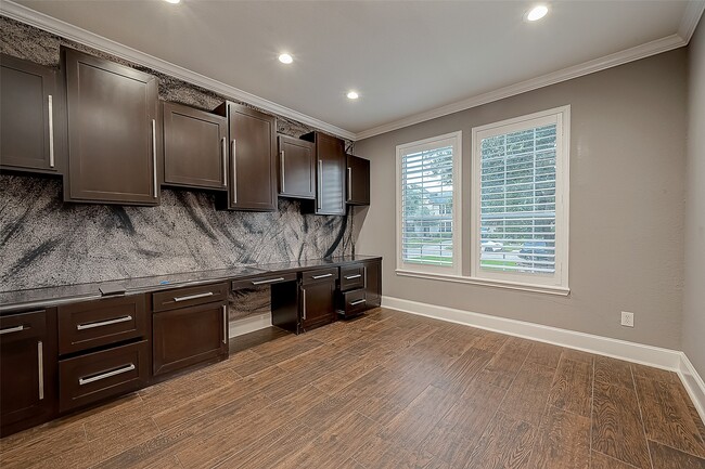 Building Photo - 1419 Kyle Hill Ln