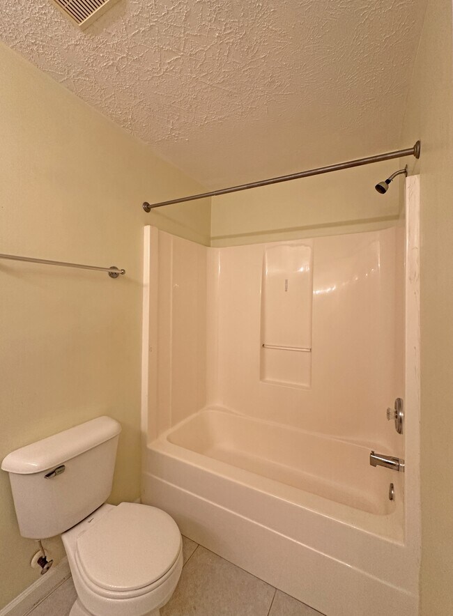 Building Photo - 2130 SE Wild Meadow Cir