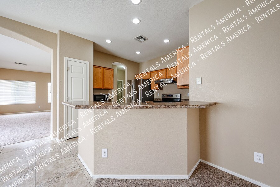 Building Photo - 3752 E Woodside Way