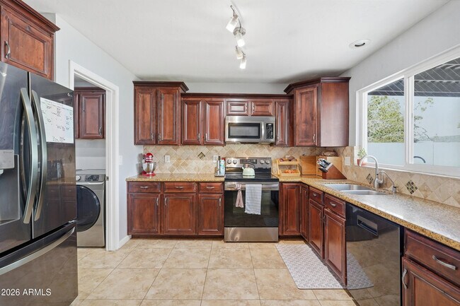 Building Photo - 1504 W Marlboro Dr