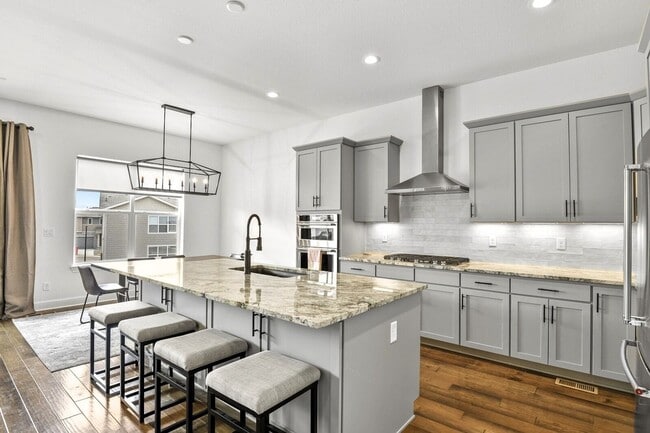 Building Photo - Contemporary 3Bed/2Bath House in Castle Rock