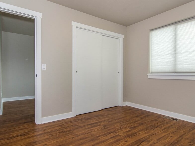 Building Photo - 1405 S 300 E