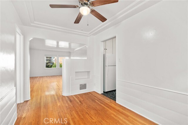 Building Photo - 263 N Swall Dr