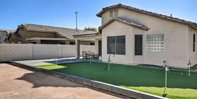 Building Photo - 13520 W Solano Dr