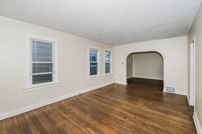 Building Photo - 3820 Jackson St NE