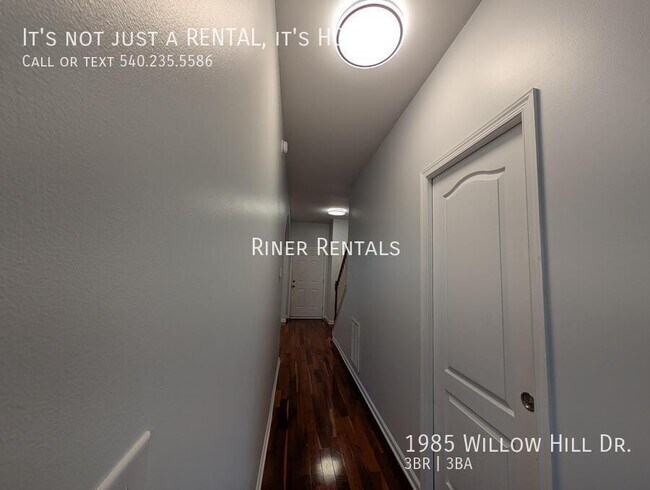 Building Photo - 1985 Willow Hill Dr