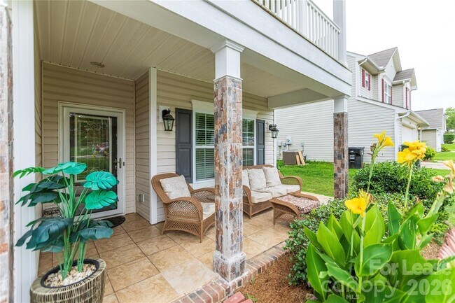 Building Photo - 2922 Deep Cove Dr NW