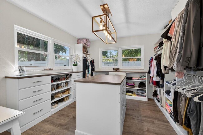 Building Photo - 1760 75th Ave N