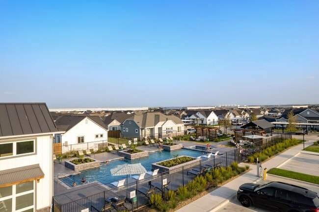 Building Photo - Lago Street, Justin, TX 76247 - 2 BR 2 BA house