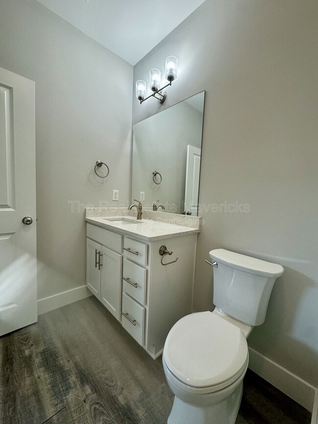 Building Photo - 6311 Rosemary Dr