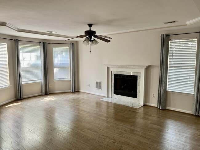 Building Photo - 415 Seahorse Run