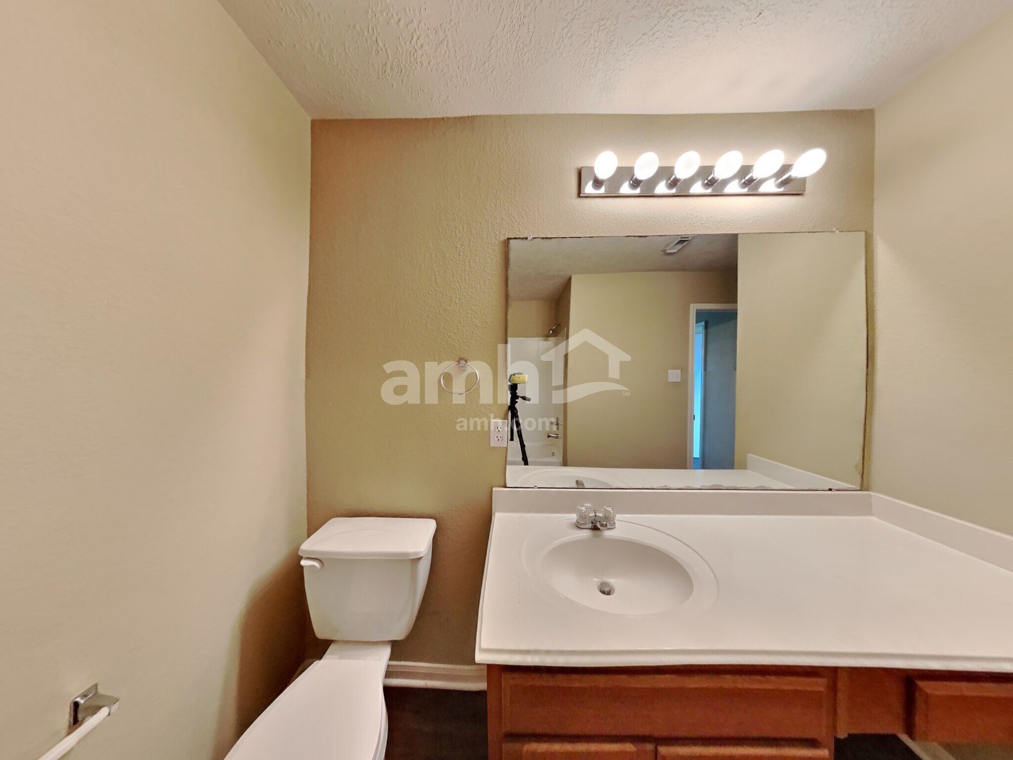 Building Photo - 18107 Shallow Leaf Ln