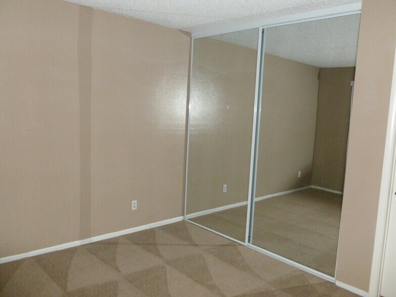 Building Photo - 3140 Sonata Dr
