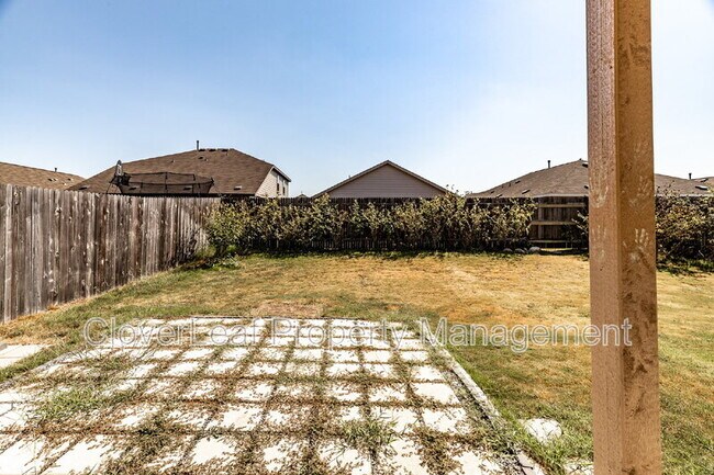 Building Photo - 422 Angel Trumpet Ct
