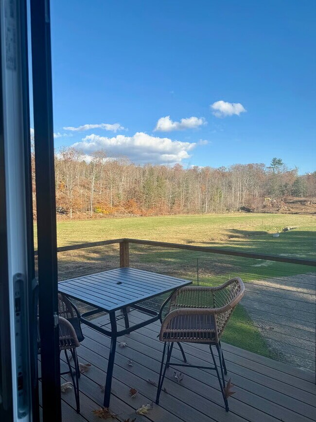 Building Photo - Luxury 2BR Second-Floor Duplex Unit on Picturesque Horse Farm – All Utilities Included!