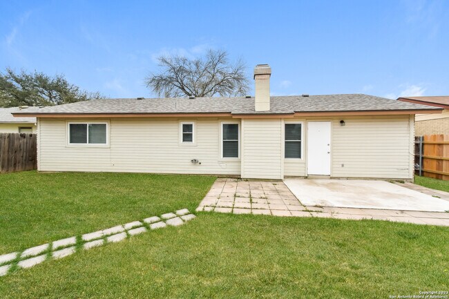 Building Photo - 9387 Valley Bend