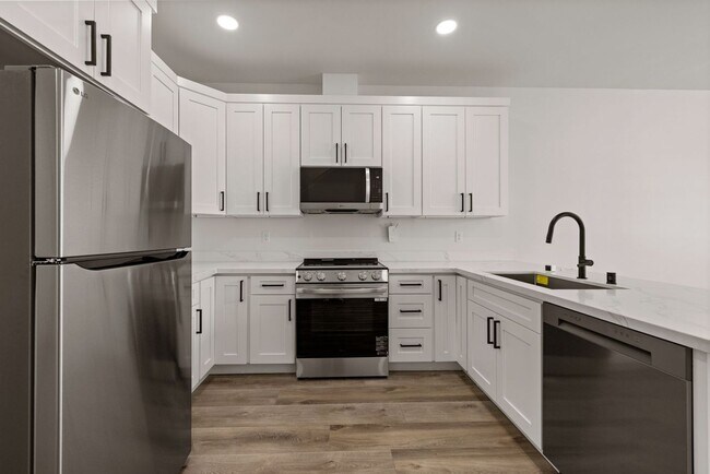 Building Photo - New Construction DownTown Tacoma - Great CityScape Views! One month free rent credit with 12 mont...