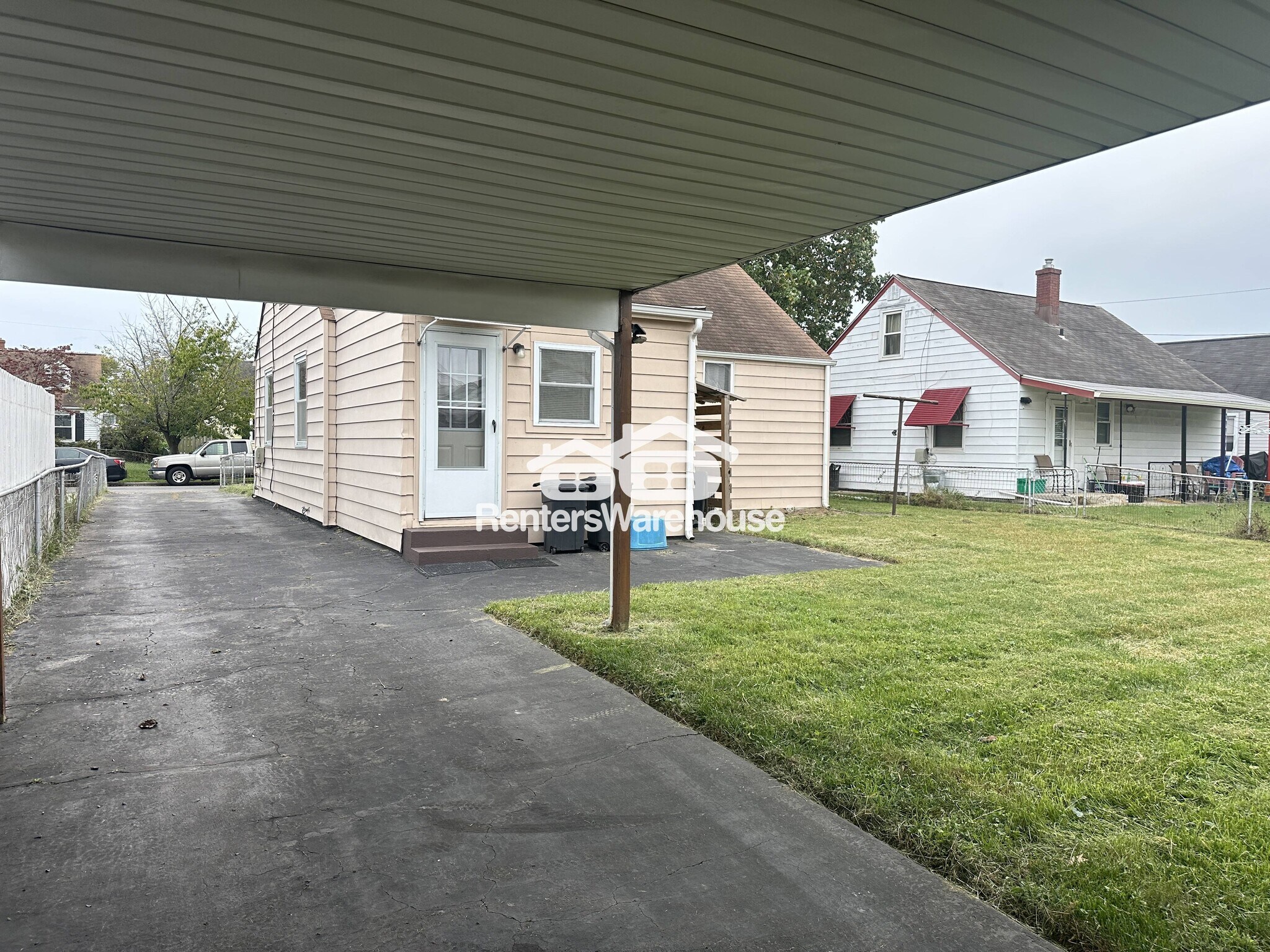 Building Photo - 8226 Longpoint Rd