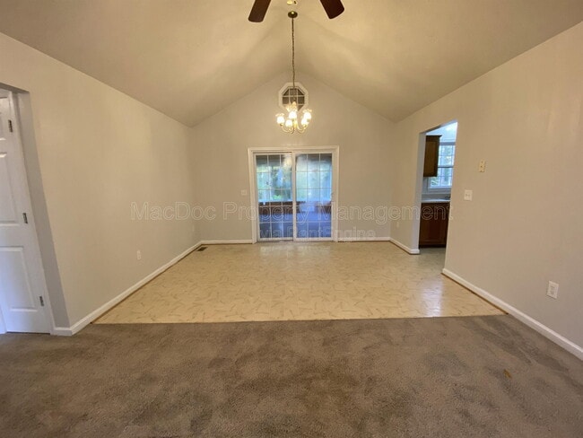 Building Photo - 211 Cedar Ridge Dr