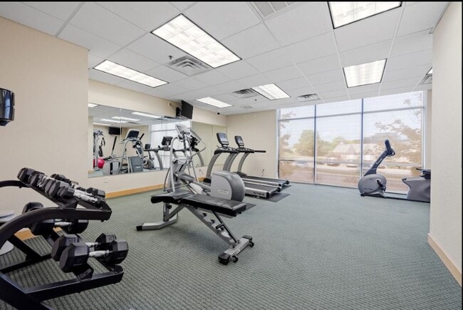 Building Photo - 1155 Ford Rd