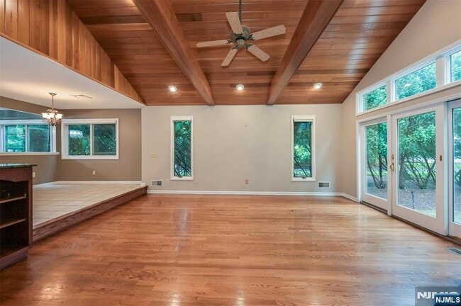 Building Photo - 135 Elmwood Ave