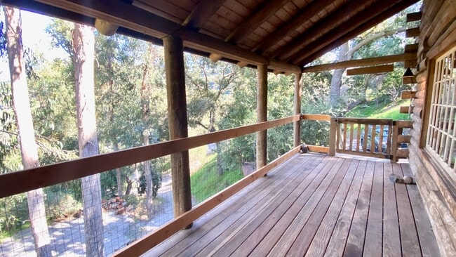 Building Photo - 615 Falls Dr