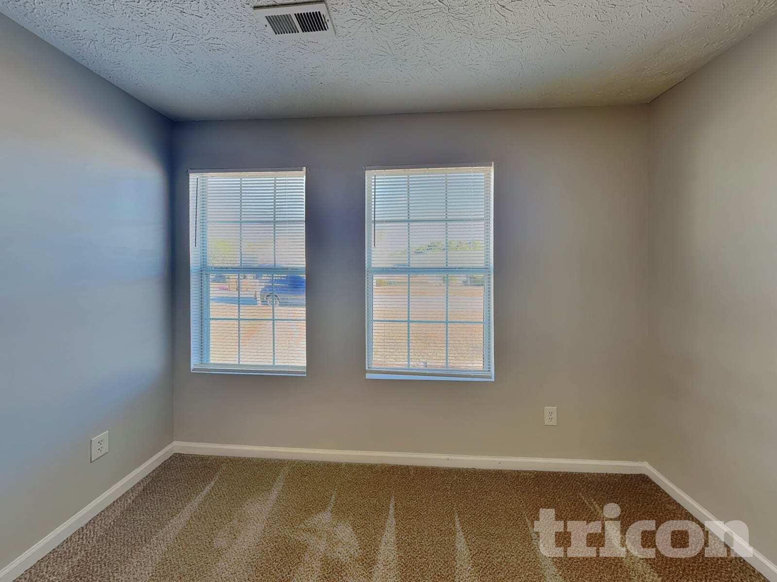 Building Photo - 34 Inverness Trce