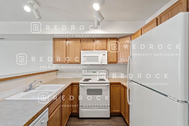 Building Photo - 4920 N Orchid Ln