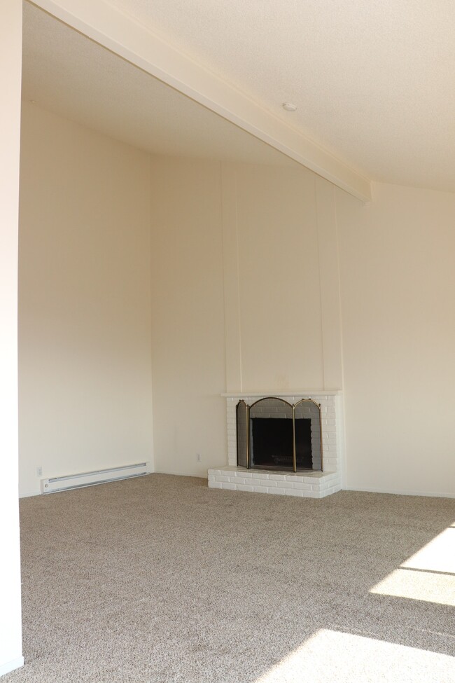 Building Photo - 22 Marinero Circle, Unit 40