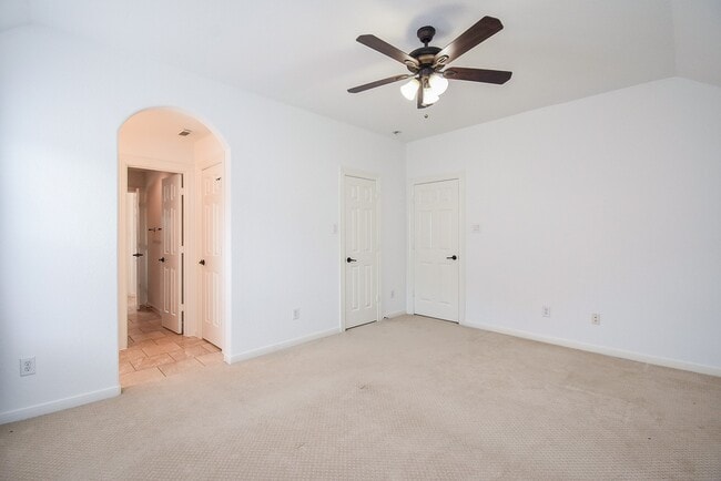 Building Photo - 7606 Westmoreland Dr