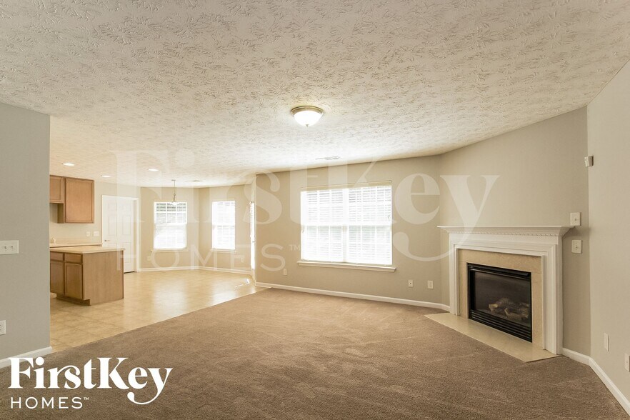 Building Photo - 3545 Bridgeshaw Dr