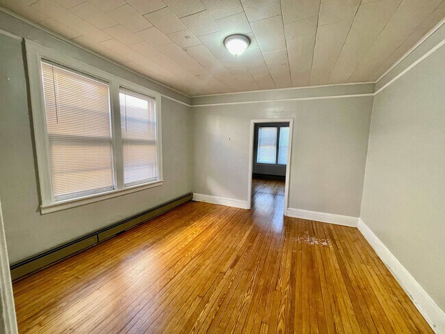 Building Photo - 235 Liberty Ave