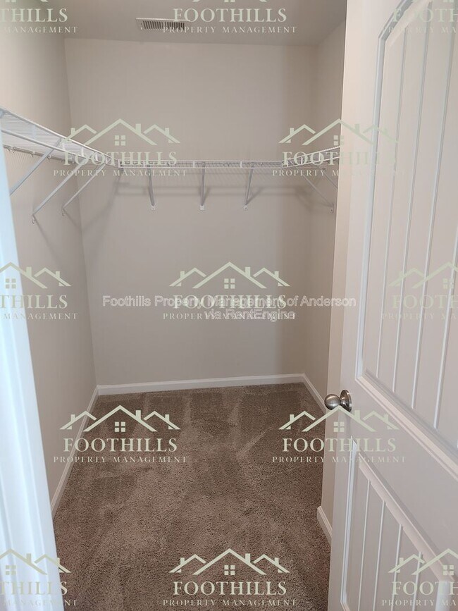 Building Photo - 145 Adger Rd