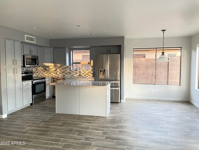 Building Photo - 12343 W Palo Verde Dr