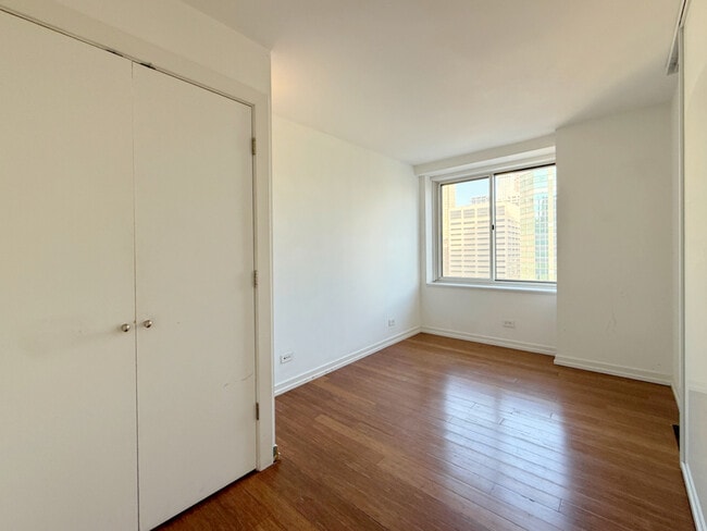 Building Photo - 211 E Ohio St