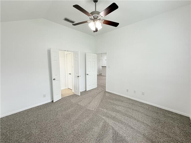 Building Photo - 531 Parkfield Ln