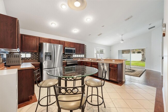 Building Photo - 2743 Stanwood Dr