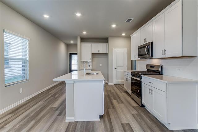 Building Photo - 612 McKenna Dr