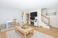 Building Photo - 198 Cohasset St