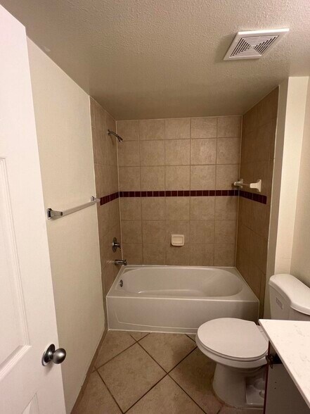 Building Photo - 6510 Emerald Dunes Dr