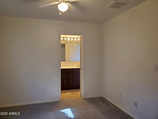 Building Photo - 20672 W White Rock Rd