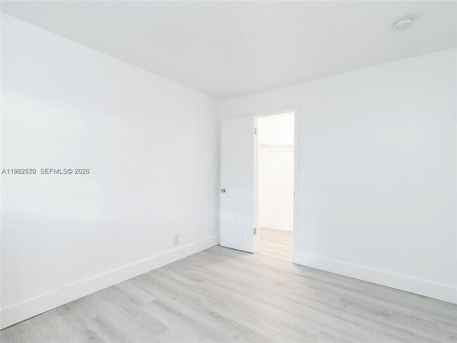 Building Photo - 2020 Miami Rd