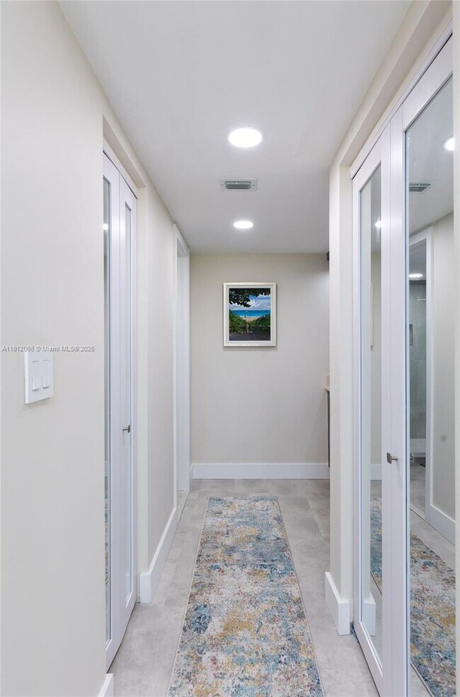 Building Photo - 16171 Blatt Blvd