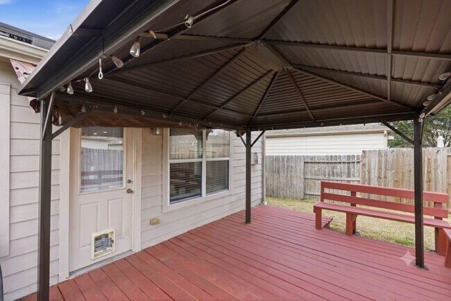 Building Photo - 2712 Woodspring Acres Dr
