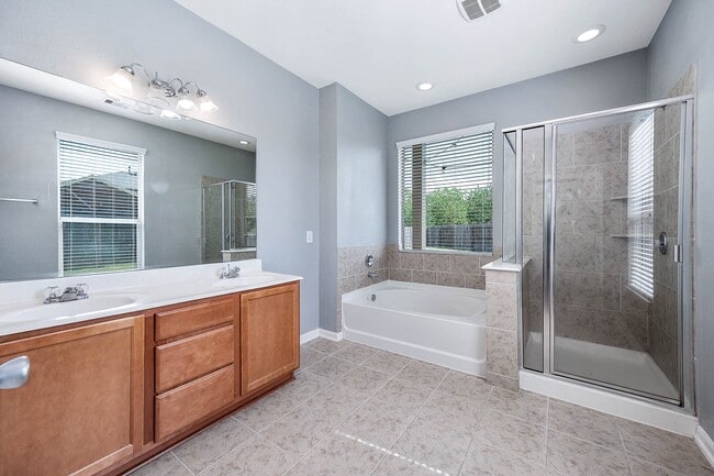 Building Photo - 21103 Keystone Pine Ct